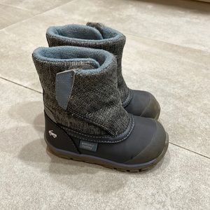 See Kai Run Baker snow boots size 6